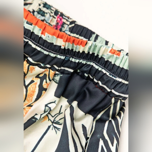 MICAS Floral Print High Waisted Multicolor Straught Leg Pants. Sz M NWT - Picture 5 of 8